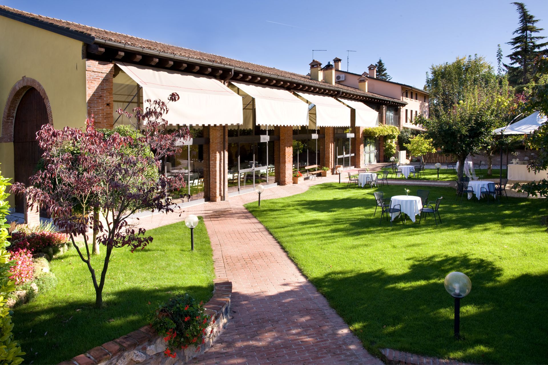 Ristorazione, Banchetti nuziali e bed & breakfast